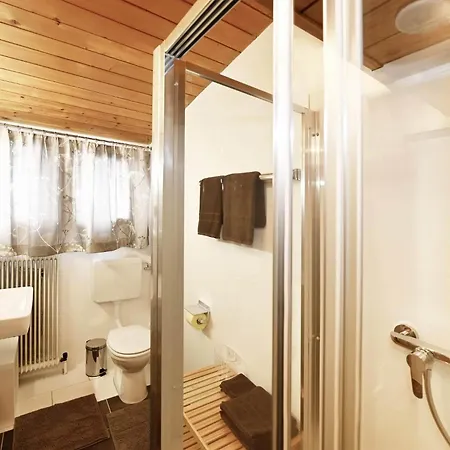 Haus Limat Apartamento *