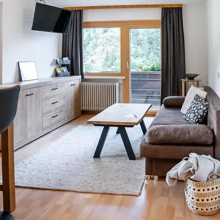 Апартаменты Haus Limat Шрунс