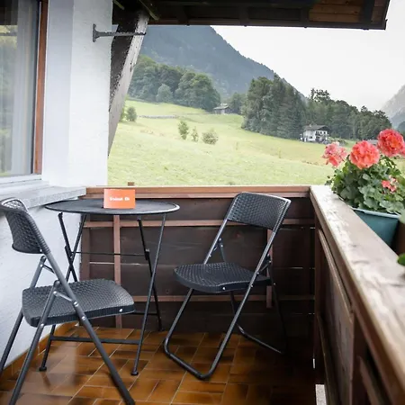 Haus Limat Апартаменты *